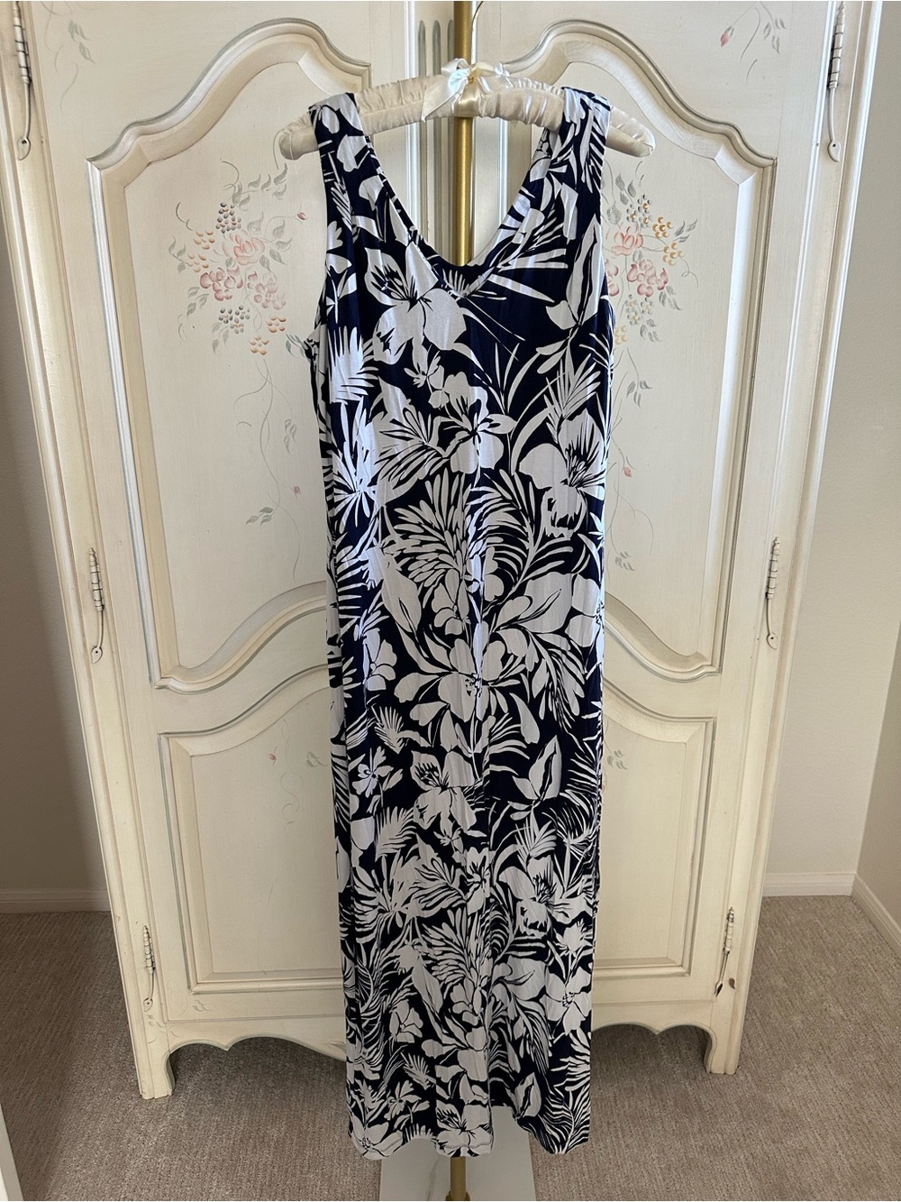 NWT Tommy Bahama Navy and White Floral Maxi Dress